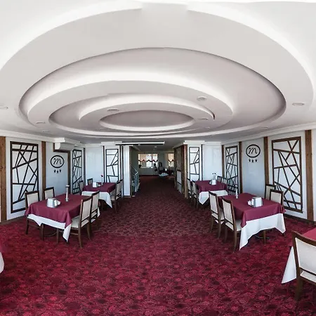 Mola Hotel